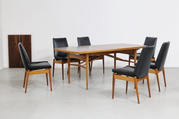 Hamilton range dining set by Robert Heritage for Archie Shine